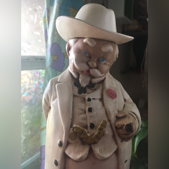 Vintage ALBERTA'S Southern Gentleman - KFC Col Sanders  1965 Bourbon Decanter - Picture 10 of 12